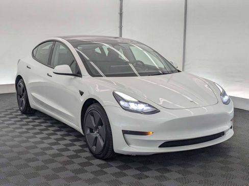 Used 2023 Tesla Model 3 Standard Range RWD image 8