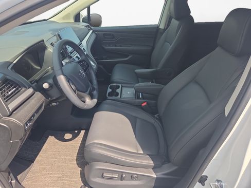 Used 2026 Honda Odyssey EX-L image 9