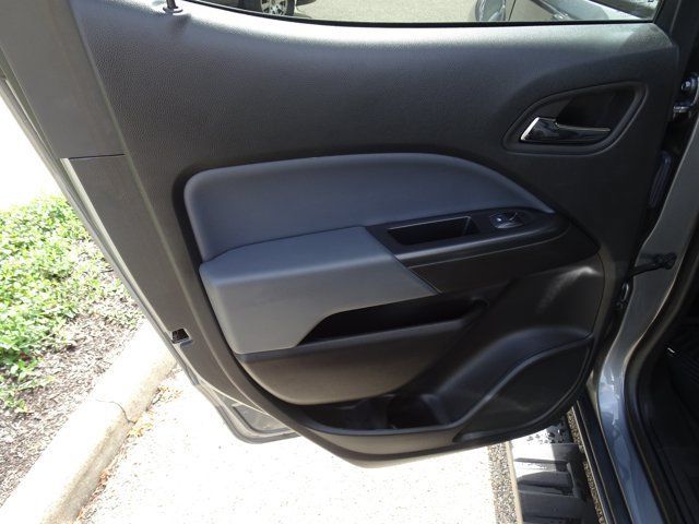 Used 2022 Chevrolet Colorado Z71 AWD/4WD image 16