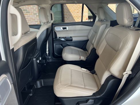 Used 2020 Ford Explorer Limited AWD/4WD image 20