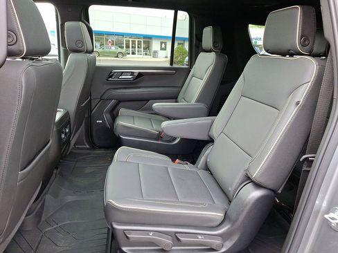 Certified 2025 Chevrolet Suburban Premier w/ Sun And Tow Package AWD/4WD image 20
