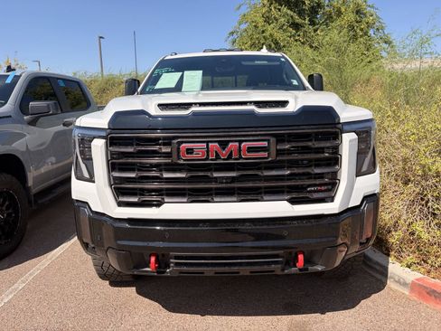 Used 2024 GMC Sierra 2500 AT4X AWD/4WD image 2
