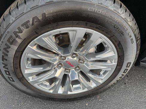 Used 2024 GMC Yukon Denali AWD/4WD image 10