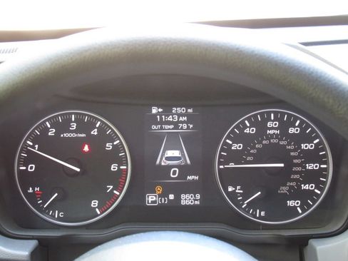 Used 2025 Subaru Crosstrek 2.5i Premium AWD/4WD image 21