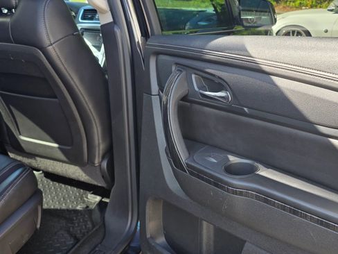 Used 2015 GMC Acadia SLT AWD/4WD image 16