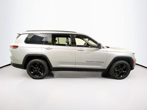 Used 2023 Jeep Grand Cherokee L Laredo AWD/4WD image 4