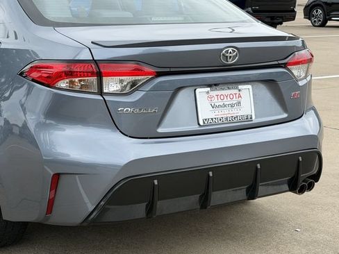Used 2025 Toyota Corolla SE FWD image 6