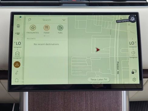 New 2026 Land Rover Range Rover SE image 12