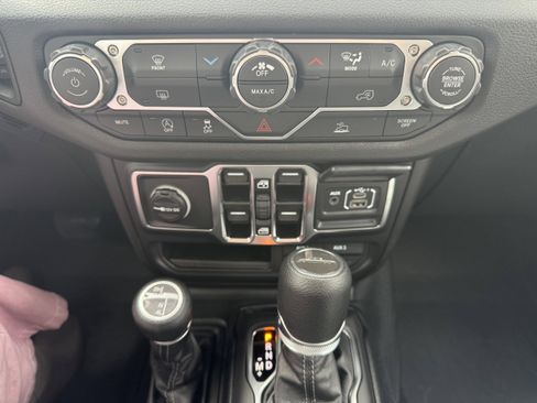 New 2026 Jeep Gladiator Sport AWD/4WD image 13