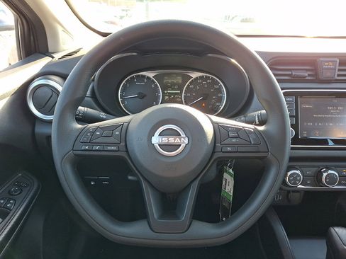 Used 2025 Nissan Versa S w/ Trunk Package FWD image 9