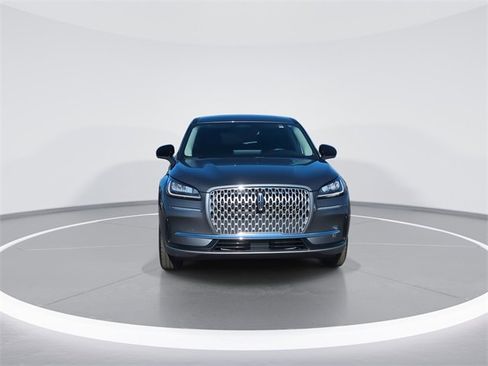 Used 2023 Lincoln Corsair AWD image 2