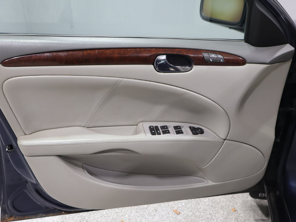 Used 2007 Buick Lucerne CXL FWD image 13