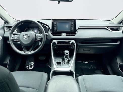 Used 2019 Toyota RAV4 LE w/ Carpet Mat Package image 13