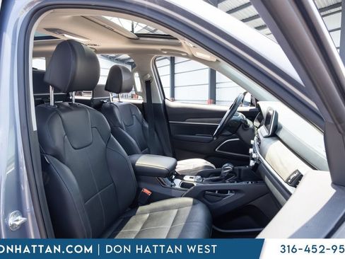 Used 2022 Kia Telluride SX w/ Nightfall Edition Package AWD/4WD image 17