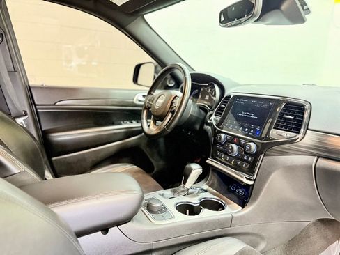 Used 2022 Jeep Grand Cherokee Laredo X image 43