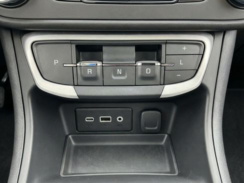 Used 2024 GMC Terrain SLE FWD image 20