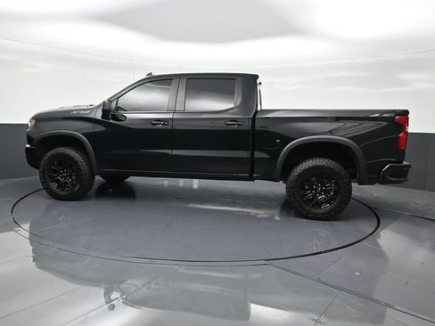 Used 2025 Chevrolet Silverado 1500 ZR2 w/ Technology Package image 2