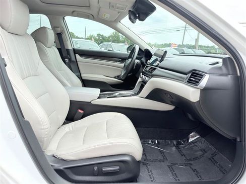 Used 2018 Honda Accord EX-L image 25