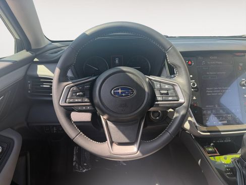 Used 2024 Subaru Outback Premium AWD/4WD image 12