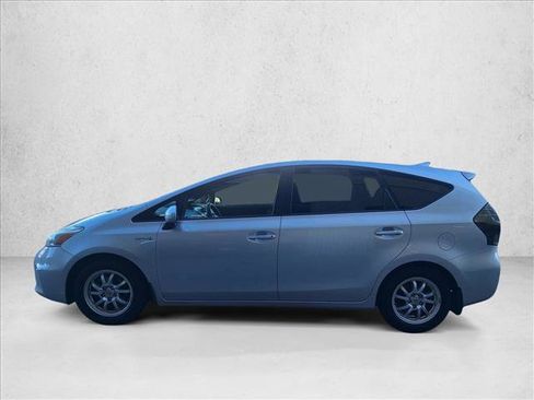 Used 2014 Toyota Prius V Two image 8