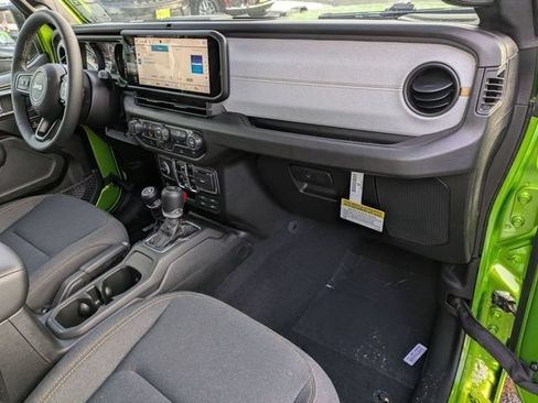 New 2026 Jeep Gladiator Sport AWD/4WD image 34