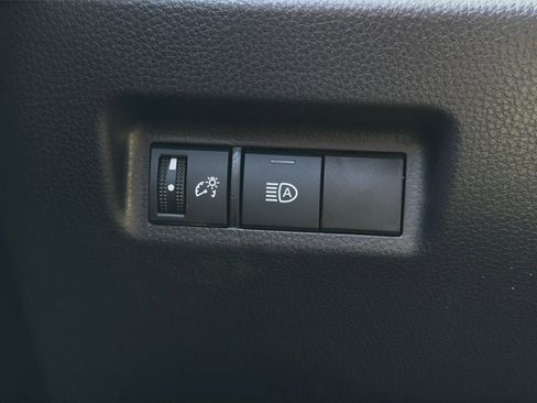 Certified 2025 Toyota RAV4 XLE image 22