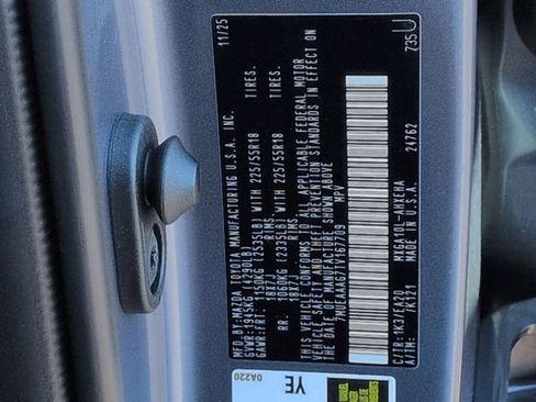 Certified 2026 Toyota Corolla Cross XLE image 32