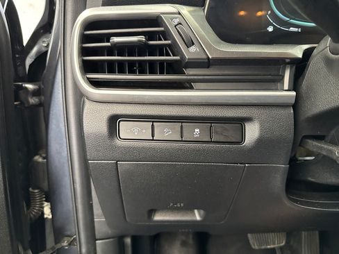 Used 2024 Kia Telluride S FWD image 33