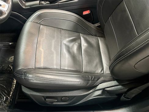 Used 2022 Ford Mustang Premium image 22