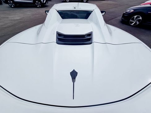 Used 2024 Chevrolet Corvette Stingray w/ Z51 Performance Package image 19