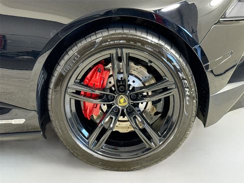Used 2021 Lamborghini Huracan EVO image 39