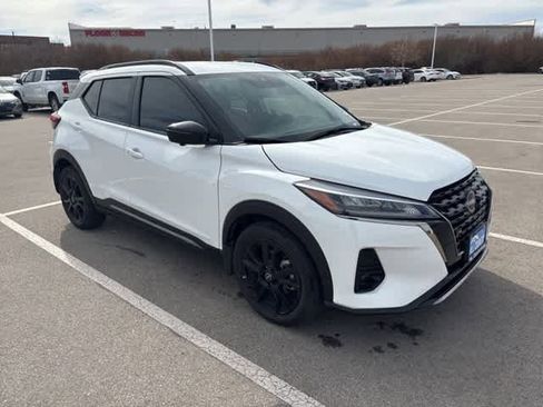 Used 2024 Nissan Kicks SR image 7
