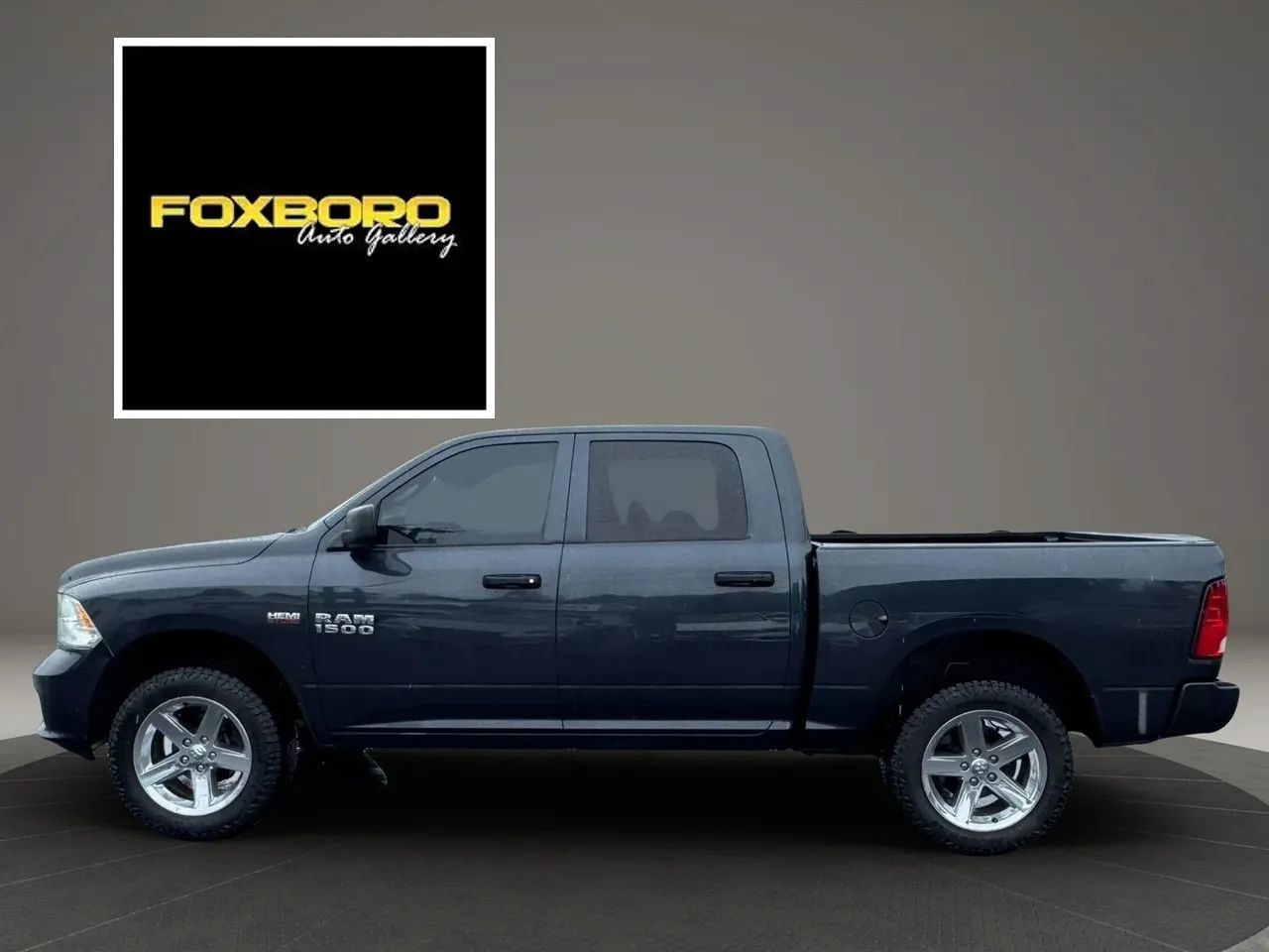 Used 2017 RAM 1500 Express AWD/4WD image 8