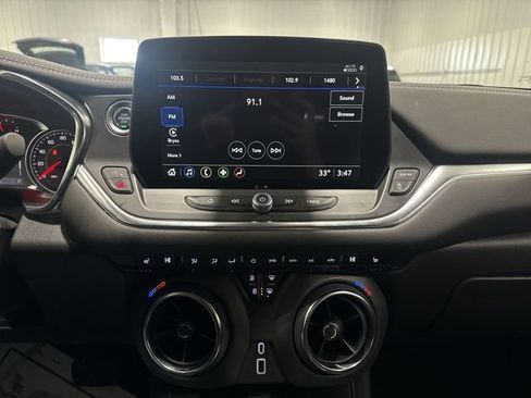 Used 2025 Chevrolet Blazer LT image 17