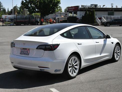 Used 2021 Tesla Model 3 Standard Range Plus RWD image 8