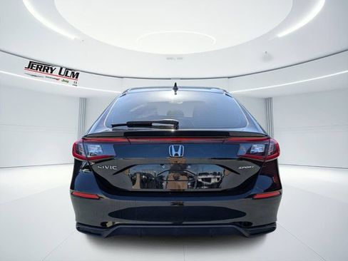 Used 2022 Honda Civic Sport image 4