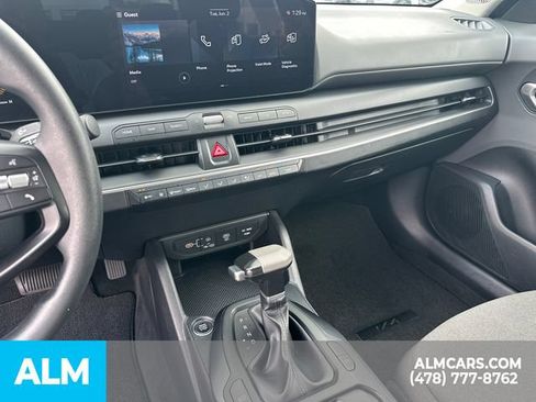 Used 2025 Kia K4 FWD image 33