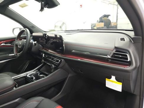 New 2026 Chevrolet Traverse RS image 27