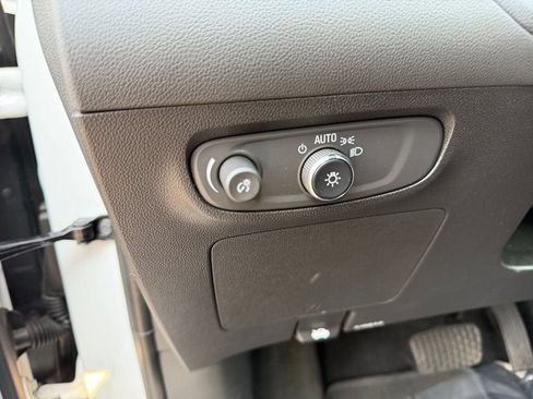 Used 2025 Buick Encore GX Preferred AWD/4WD image 30