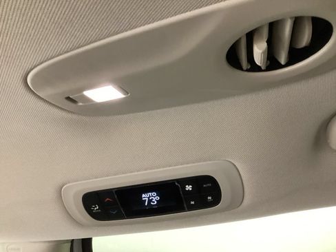 Used 2024 Chrysler Pacifica Touring-L FWD image 35
