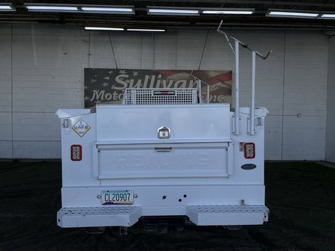 Used 2018 Ford F250 XL w/ Power Equipment Group image 4