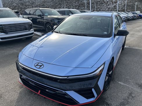 Used 2025 Hyundai Elantra N image 19