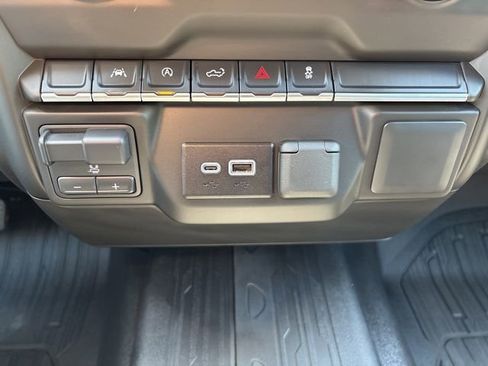 Used 2024 GMC Sierra 1500 Pro w/ Graphite Edition AWD/4WD image 26