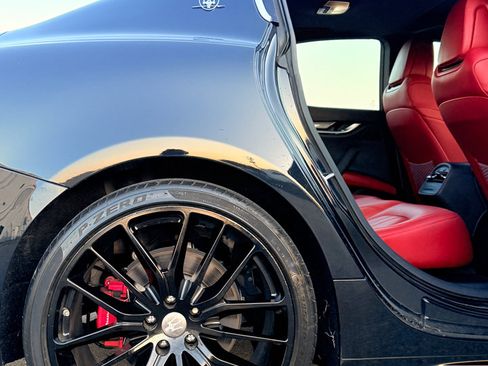 Used 2018 Maserati Ghibli GranSport image 26