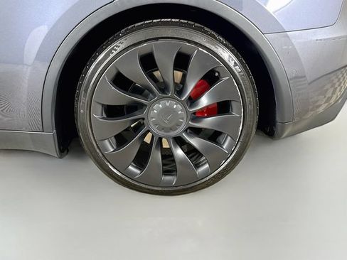 Used 2023 Tesla Model Y Performance AWD/4WD image 30