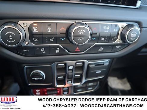 New 2026 Jeep Gladiator Rubicon w/ Steel Power Dome Hood Package AWD/4WD image 18