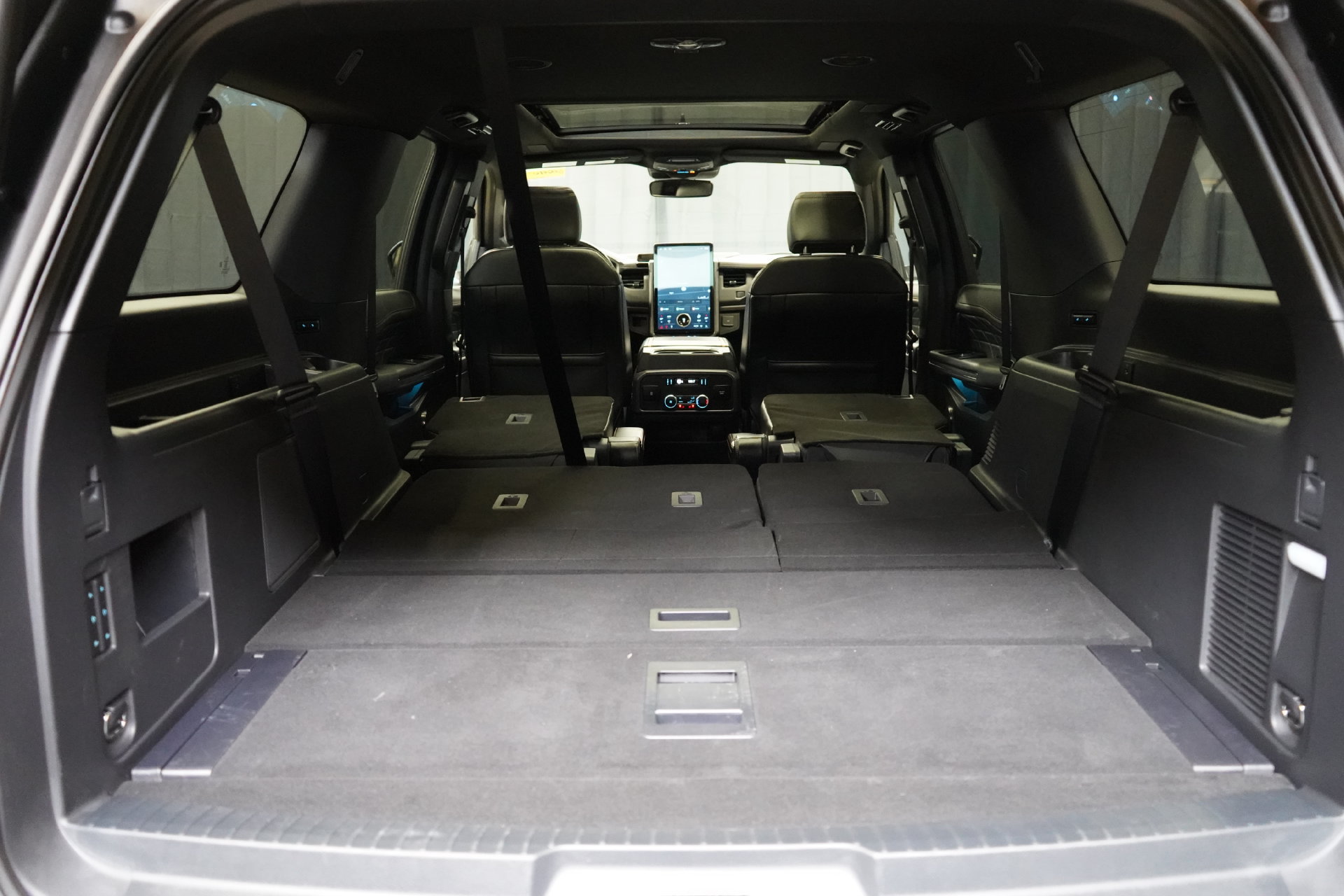 Used 2024 Ford Expedition Max Platinum AWD/4WD image 50