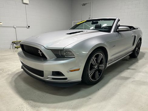 Used 2014 Ford Mustang GT Premium w/ Equipment Group 402A RWD image 15