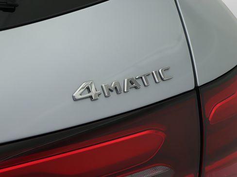 Used 2025 Mercedes-Benz GLC 350e 4MATIC image 20