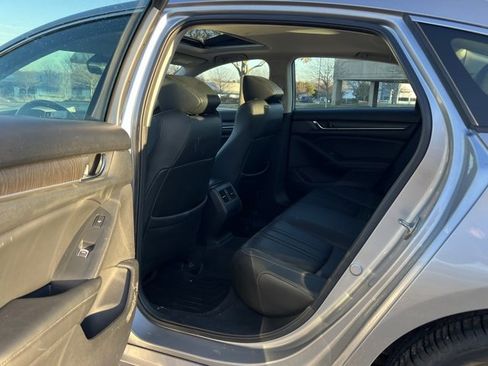 Used 2019 Honda Accord Touring image 28